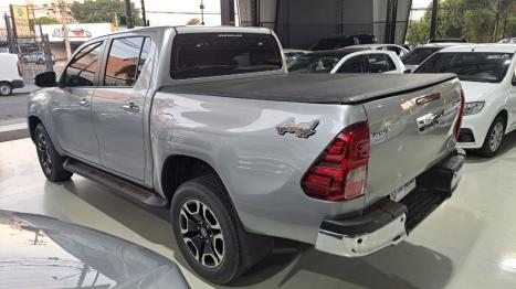 TOYOTA Hilux Caminhonete 2.7 16V 4P SRV FLEX 4X4  CABINE DUPLA AUTOMTICO, Foto 4