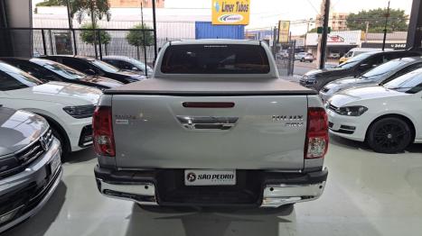 TOYOTA Hilux Caminhonete 2.7 16V 4P SRV FLEX 4X4  CABINE DUPLA AUTOMTICO, Foto 6