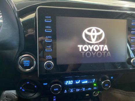 TOYOTA Hilux Caminhonete 2.7 16V 4P SRV FLEX 4X4  CABINE DUPLA AUTOMTICO, Foto 10