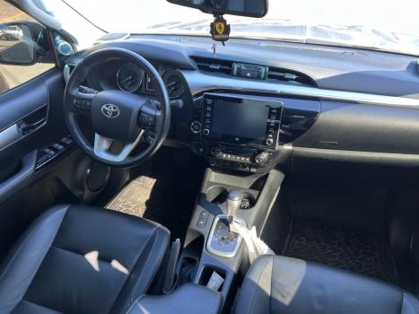 TOYOTA Hilux Caminhonete 2.8 16V SRX 4X4 DIESEL CABINE DUPLA AUTOMTICO, Foto 3