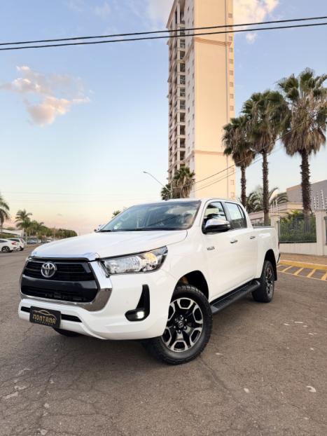 TOYOTA Hilux Caminhonete 2.7 16V 4P SRV FLEX CABINE DUPLA AUTOMTICO, Foto 1