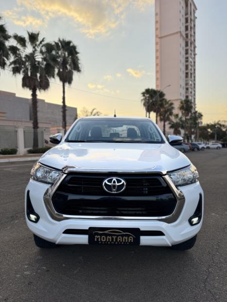 TOYOTA Hilux Caminhonete 2.7 16V 4P SRV FLEX CABINE DUPLA AUTOMTICO, Foto 2