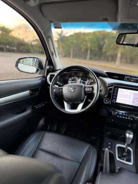 TOYOTA Hilux Caminhonete 2.7 16V 4P SRV FLEX CABINE DUPLA AUTOMTICO, Foto 15