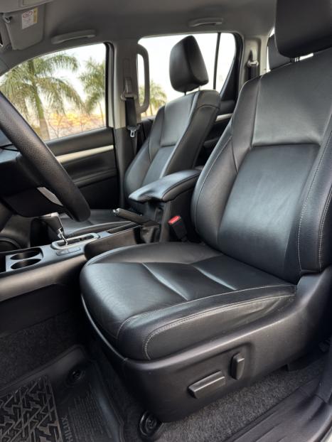 TOYOTA Hilux Caminhonete 2.7 16V 4P SRV FLEX CABINE DUPLA AUTOMTICO, Foto 19