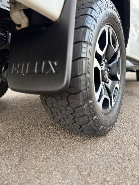 TOYOTA Hilux Caminhonete 2.7 16V 4P SRV FLEX CABINE DUPLA AUTOMTICO, Foto 20