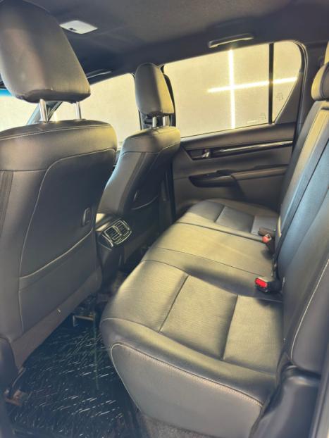 TOYOTA Hilux Caminhonete 2.8 16V SRX 50 ANOS 4X4 TURBO DIESEL CABINE DUPLA AUTOMTICO, Foto 10