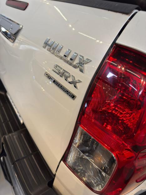 TOYOTA Hilux Caminhonete 2.8 16V SRX 50 ANOS 4X4 TURBO DIESEL CABINE DUPLA AUTOMTICO, Foto 11