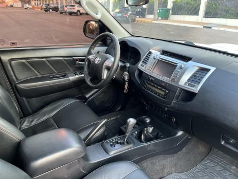 TOYOTA Hilux Caminhonete 3.0 4P 4X4 SRV TURBO DIESEL CABINE DUPLA LIMITED EDITION AUTOMTICO, Foto 14
