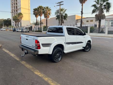TOYOTA Hilux Caminhonete 3.0 4P 4X4 SRV TURBO DIESEL CABINE DUPLA LIMITED EDITION AUTOMTICO, Foto 4