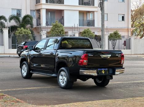 TOYOTA Hilux Caminhonete 2.7 16V 4P SRV FLEX CABINE DUPLA AUTOMTICO, Foto 5