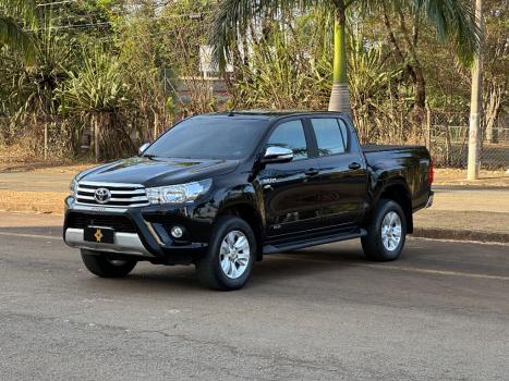 TOYOTA Hilux Caminhonete 2.7 16V 4P SRV FLEX CABINE DUPLA AUTOMTICO, Foto 6