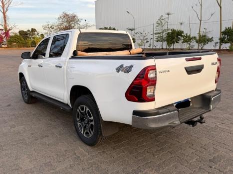 TOYOTA Hilux Caminhonete 2.8 16V 4P POWER PACK TURBO DIESEL 4X4 CABINE DUPLA, Foto 2