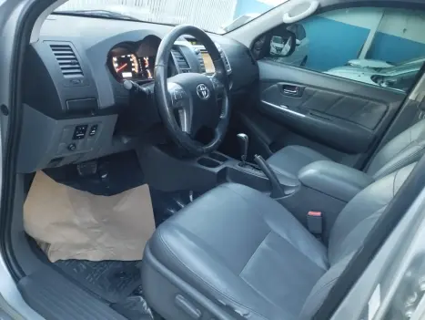 TOYOTA Hilux Caminhonete 2.7 16V 4P SRV FLEX CABINE DUPLA AUTOMTICO, Foto 9