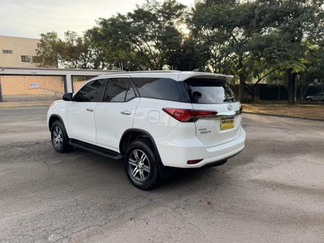 TOYOTA Hilux SW4 2.7 16V 4P FLEX SRV 7 LUGARES AUTOMTICO, Foto 6