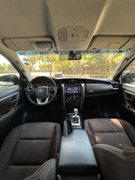 TOYOTA Hilux SW4 2.7 16V 4P SR FLEX AUTOMTICO, Foto 14