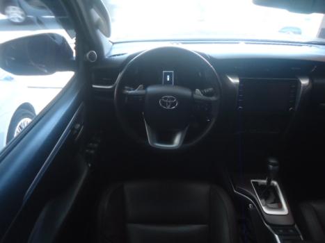 TOYOTA Hilux SW4 2.7 16V 4P FLEX SRV 7 LUGARES AUTOMTICO, Foto 6