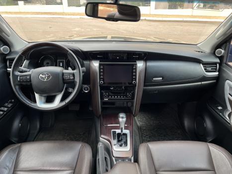 TOYOTA Hilux SW4 2.7 16V 4P FLEX SRV 7 LUGARES AUTOMTICO, Foto 11