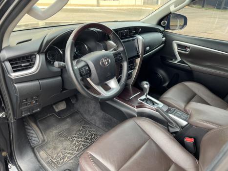 TOYOTA Hilux SW4 2.7 16V 4P FLEX SRV 7 LUGARES AUTOMTICO, Foto 13