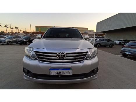 TOYOTA Hilux SW4 2.7 16V 4P SR AUTOMTICO, Foto 2