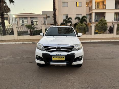 TOYOTA Hilux SW4 2.7 16V 4P FLEX SR 7 LUGARES AUTOMTICO, Foto 2