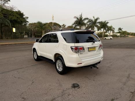 TOYOTA Hilux SW4 2.7 16V 4P FLEX SR 7 LUGARES AUTOMTICO, Foto 5