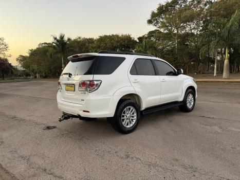 TOYOTA Hilux SW4 2.7 16V 4P FLEX SR 7 LUGARES AUTOMTICO, Foto 6