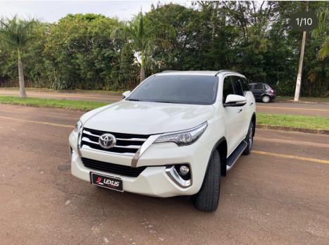 TOYOTA Hilux SW4 2.8 16V 4P SRX 4X4 7 LUGARES TURBO DIESEL AUTOMTICO, Foto 1