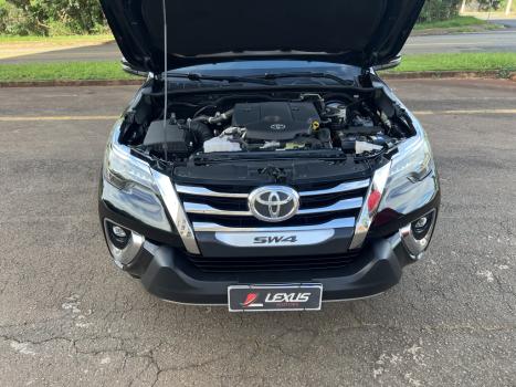 TOYOTA Hilux SW4 2.8 16V 4P SRX 4X4 7 LUGARES TURBO DIESEL AUTOMTICO, Foto 10