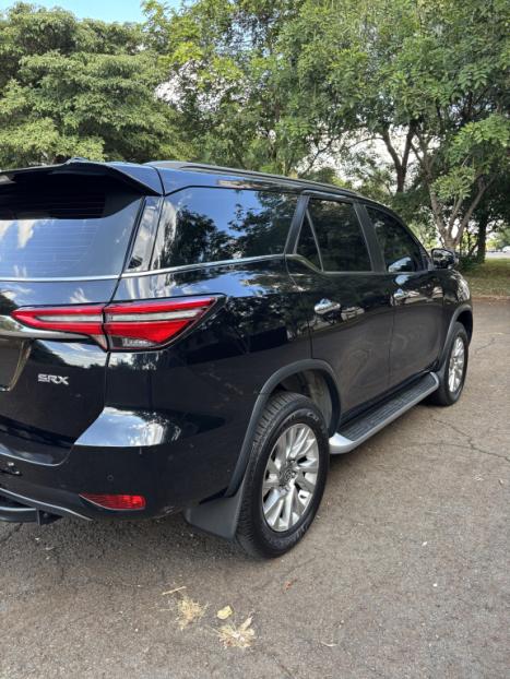 TOYOTA Hilux SW4 2.8 16V 4P SRX 4X4 7 LUGARES TURBO DIESEL AUTOMTICO, Foto 11