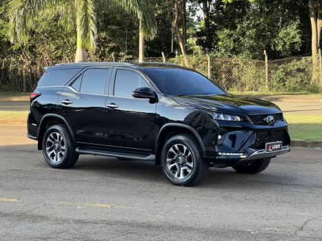 TOYOTA Hilux SW4 2.8 4P SRX 4X4 DIAMOND 7 LUGARES TURBO DIESEL AUTOMTICO, Foto 9