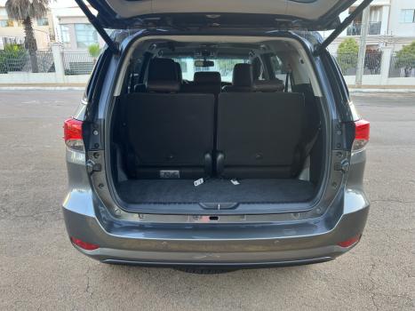 TOYOTA Hilux SW4 2.8 16V 4P SRX 4X4 7 LUGARES TURBO DIESEL AUTOMTICO, Foto 8