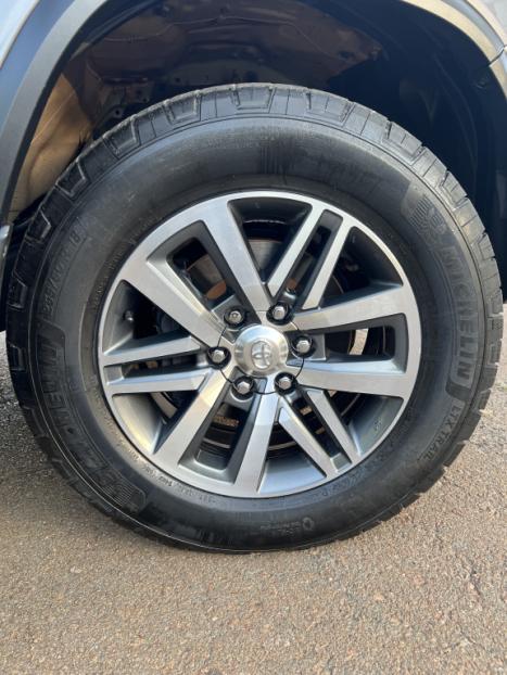 TOYOTA Hilux SW4 2.8 16V 4P SRX 4X4 7 LUGARES TURBO DIESEL AUTOMTICO, Foto 21