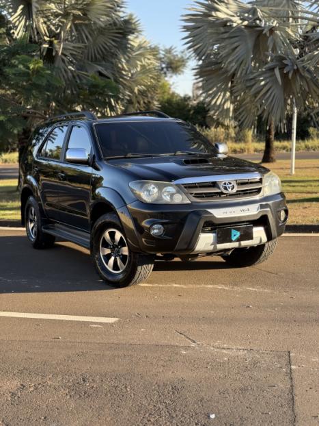 TOYOTA Hilux SW4 2.8 4P 4X4 TURBO DIESEL, Foto 3