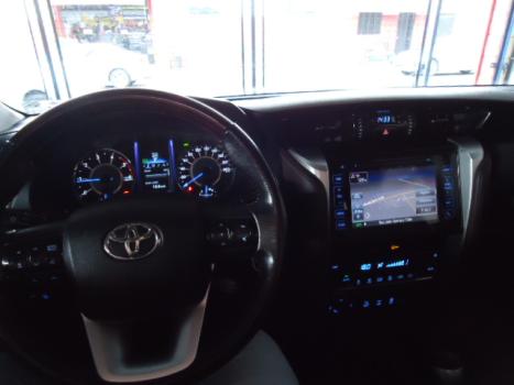 TOYOTA Hilux SW4 2.8 16V 4P SRX 4X4 7 LUGARES TURBO DIESEL AUTOMTICO, Foto 8
