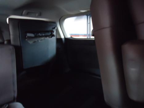 TOYOTA Hilux SW4 2.8 16V 4P SRX 4X4 7 LUGARES TURBO DIESEL AUTOMTICO, Foto 12