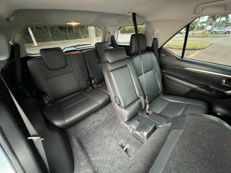 TOYOTA Hilux SW4 2.8 16V 4P SRX 4X4 7 LUGARES TURBO DIESEL AUTOMTICO, Foto 15