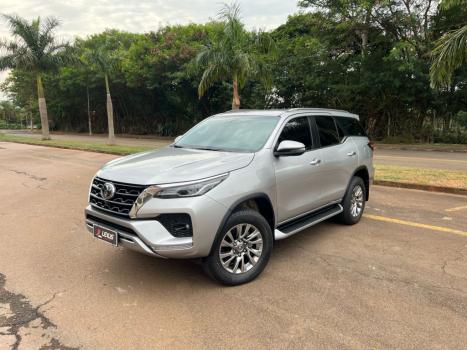 TOYOTA Hilux SW4 2.8 16V 4P SRX 4X4 7 LUGARES TURBO DIESEL AUTOMTICO, Foto 1