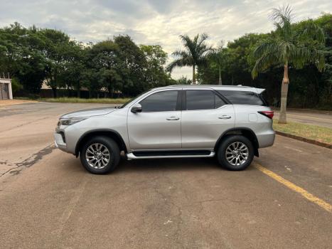 TOYOTA Hilux SW4 2.8 16V 4P SRX 4X4 7 LUGARES TURBO DIESEL AUTOMTICO, Foto 6