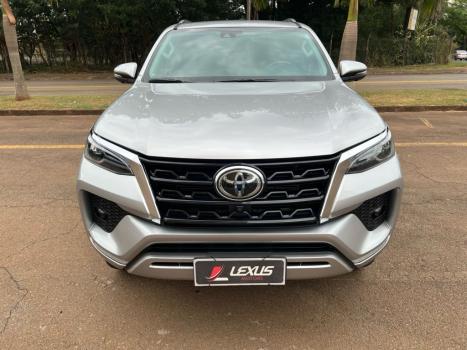 TOYOTA Hilux SW4 2.8 16V 4P SRX 4X4 7 LUGARES TURBO DIESEL AUTOMTICO, Foto 9