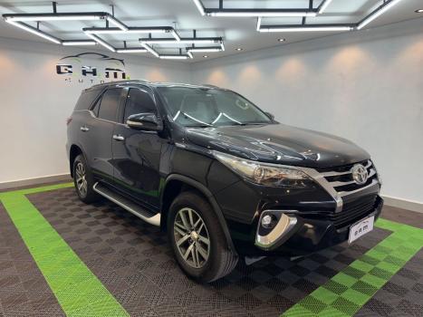 TOYOTA Hilux SW4 2.8 16V 4P SRX 4X4 7 LUGARES TURBO DIESEL AUTOMTICO, Foto 1
