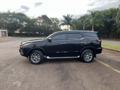 TOYOTA Hilux SW4 2.8 16V 4P SRX 4X4 7 LUGARES TURBO DIESEL AUTOMTICO, Foto 6