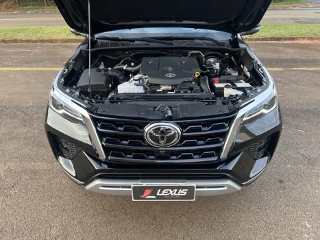 TOYOTA Hilux SW4 2.8 16V 4P SRX 4X4 7 LUGARES TURBO DIESEL AUTOMTICO, Foto 11