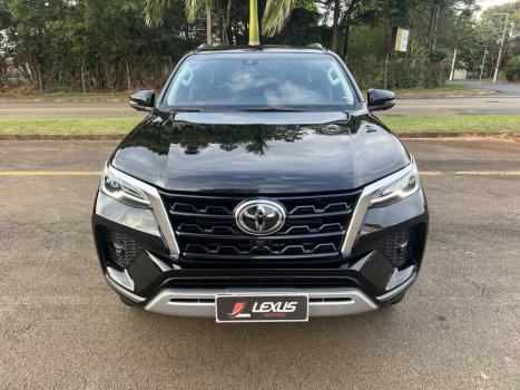 TOYOTA Hilux SW4 2.8 16V 4P SRX 4X4 7 LUGARES TURBO DIESEL AUTOMTICO, Foto 10