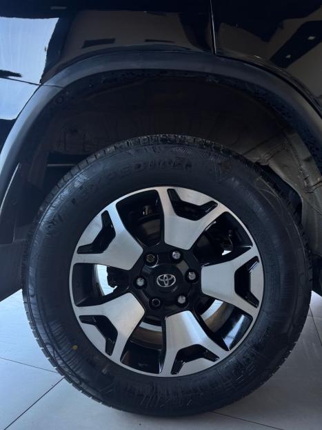 TOYOTA Hilux SW4 2.8 16V 4P SRX 4X4 7 LUGARES TURBO DIESEL AUTOMTICO, Foto 12