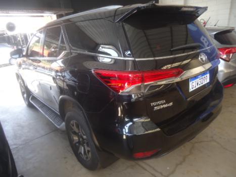 TOYOTA Hilux SW4 2.8 16V 4P SRX 4X4 7 LUGARES TURBO DIESEL AUTOMTICO, Foto 2