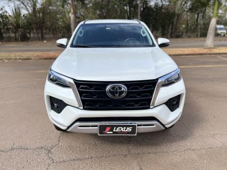 TOYOTA Hilux SW4 2.8 16V 4P SRX 4X4 7 LUGARES TURBO DIESEL AUTOMTICO, Foto 9