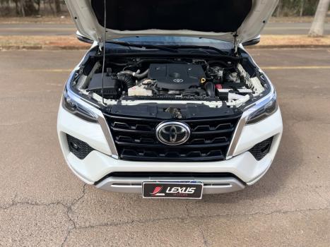 TOYOTA Hilux SW4 2.8 16V 4P SRX 4X4 7 LUGARES TURBO DIESEL AUTOMTICO, Foto 10