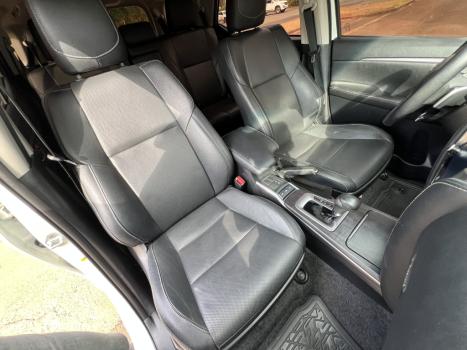 TOYOTA Hilux SW4 2.8 16V 4P SRX 4X4 7 LUGARES TURBO DIESEL AUTOMTICO, Foto 17