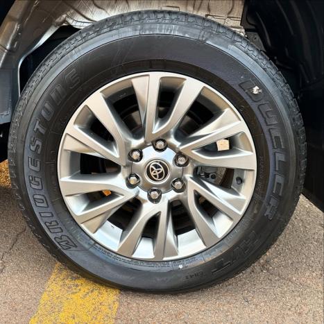 TOYOTA Hilux SW4 2.8 16V 4P SRX PLATINUM 4X4 7 LUGARES TURBO DIESEL AUTOMTICO, Foto 7