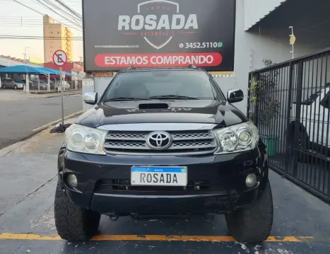 TOYOTA Hilux SW4 3.0 16V 4P SRV 4X4 7 LUGARES TURBO DIESEL AUTOMTICO, Foto 2